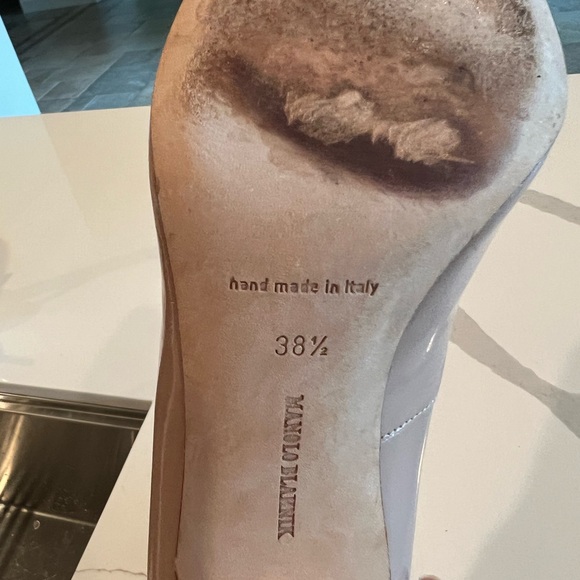 MANOLO BLAHNIK NUDE PUMPS - Picture 7 of 7